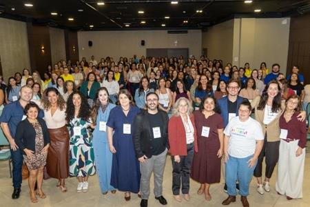 imagem Seminário da Feapaes-ES reúne mais de 200 profissionais para debater práticas educacionais para estudantes com autismo