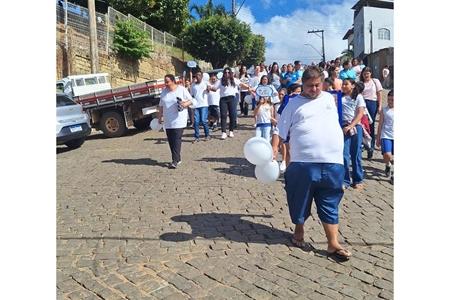imagem Passeata em comemoração a Semana Nacional da Pessoa com Deficiência Intelectual e Multipla
