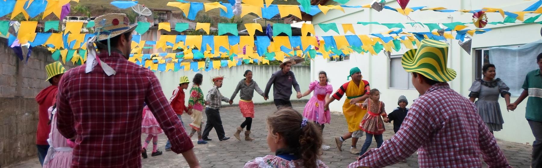 Usuários visitam Assembleia Legislativa e conhecem seus direitos